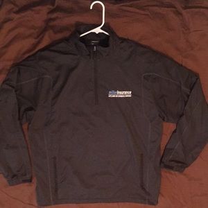 PRICE DROP!! ⬇️⬇️Men’s Nike Dri-Fit Pullover Large